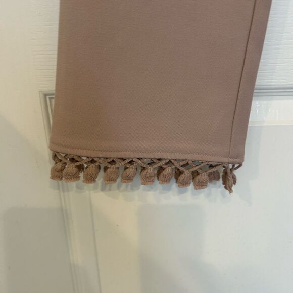 Naked Zebra Women’s Pink Cropped Rayon Spandex Pants Fringe Hem. Size Medium - Picture 3 of 10